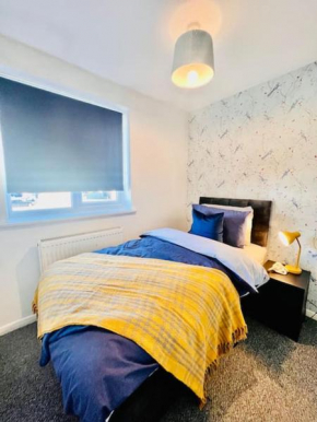Canvey Island Bliss By Artisan Stays I Relocation & Business I Free Parking I Sleeps 5